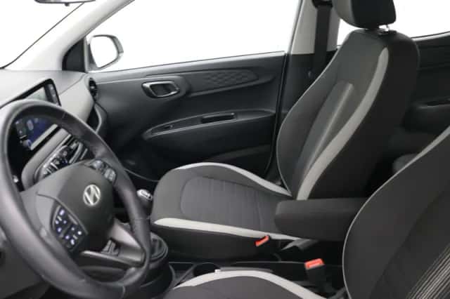 Hyundai i10 (2024) thumbnail 4