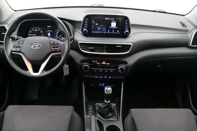 Hyundai Tucson (2019) thumbnail 2