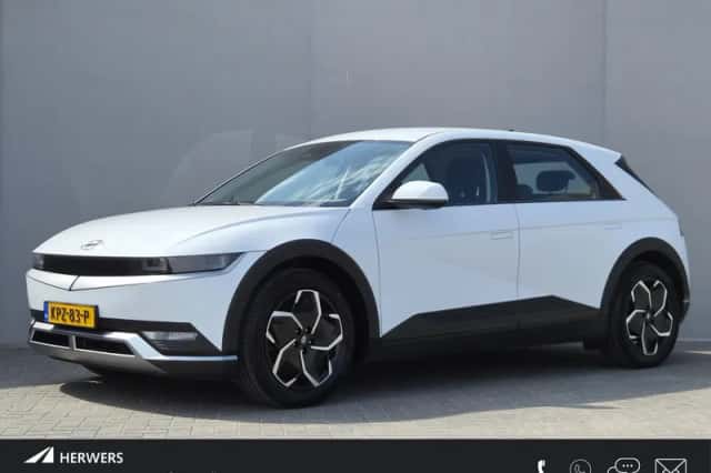 Hyundai Ioniq 5 (2023) thumbnail 1