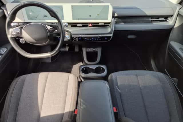 Hyundai Ioniq 5 (2023) thumbnail 2