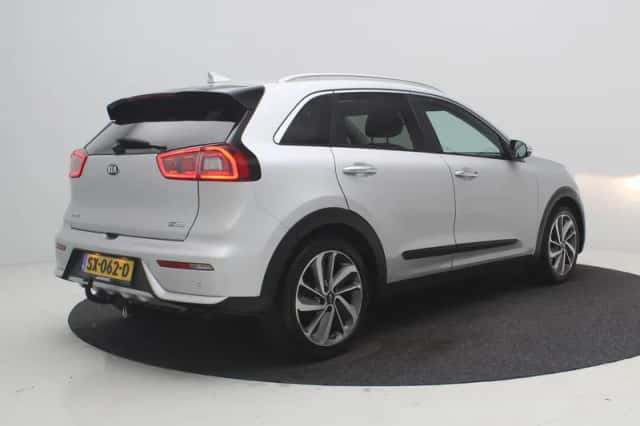 Kia Niro (2018) thumbnail 3