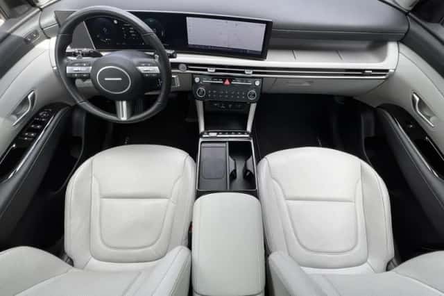Hyundai Tucson (2025) thumbnail 2