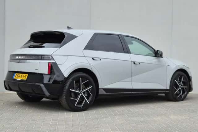 Hyundai Ioniq 5 (2025) thumbnail 3