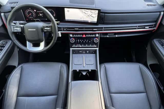 Hyundai Santa Fe (2024) thumbnail 2
