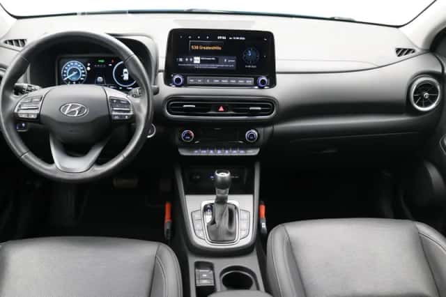 Hyundai Kona (2021) thumbnail 2