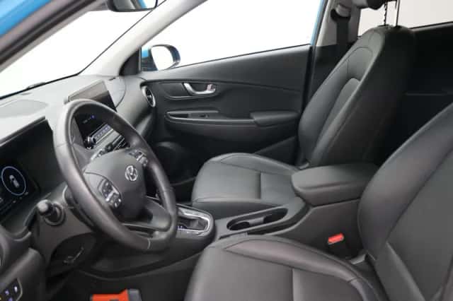 Hyundai Kona (2021) thumbnail 4