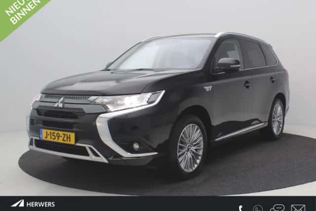 Mitsubishi Outlander (2020) thumbnail 1