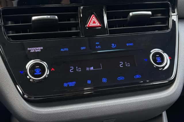 Hyundai Ioniq (2021) thumbnail 4