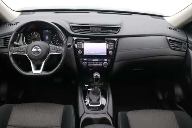 Nissan X-Trail (2020) thumbnail 2