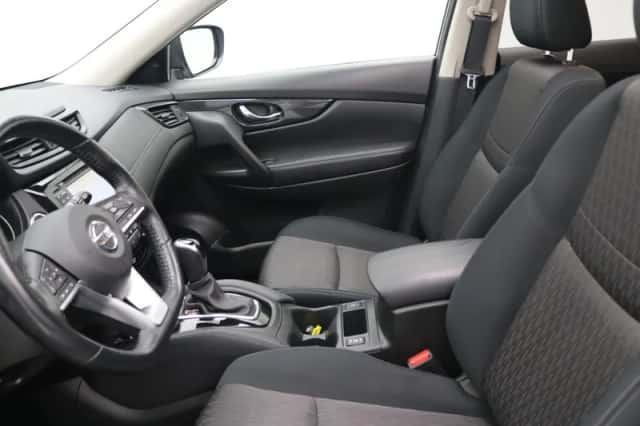 Nissan X-Trail (2020) thumbnail 4