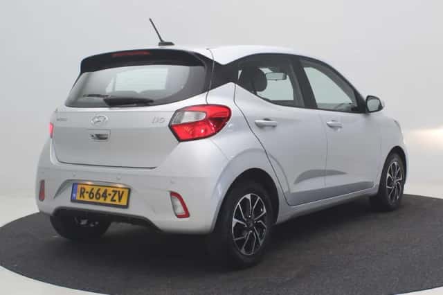 Hyundai i10 (2023) thumbnail 3