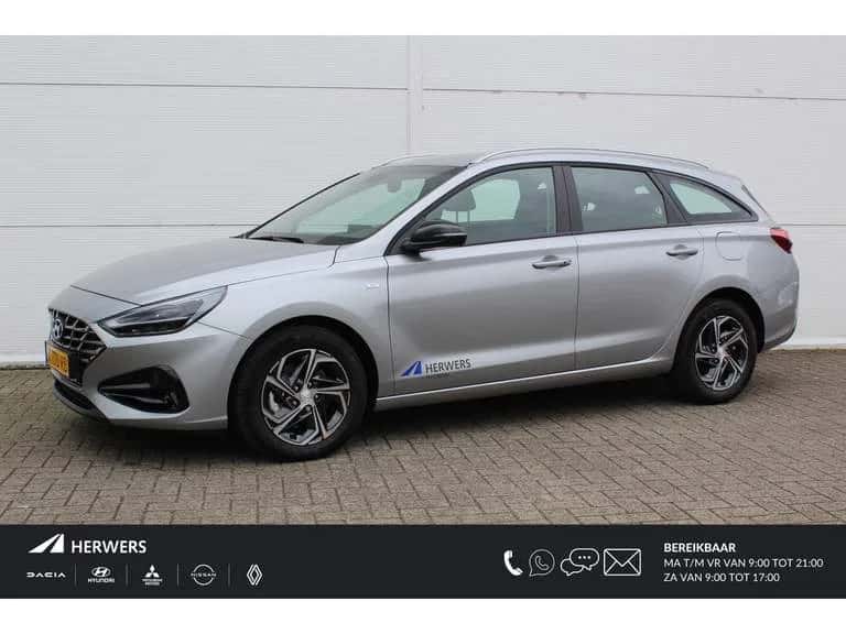 Hyundai i30 (2024) — foto 1