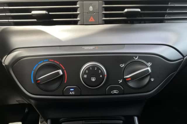 Hyundai Bayon (2025) thumbnail 4