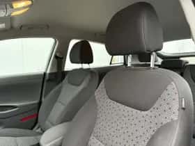 Hyundai Ioniq (2017) thumbnail 24