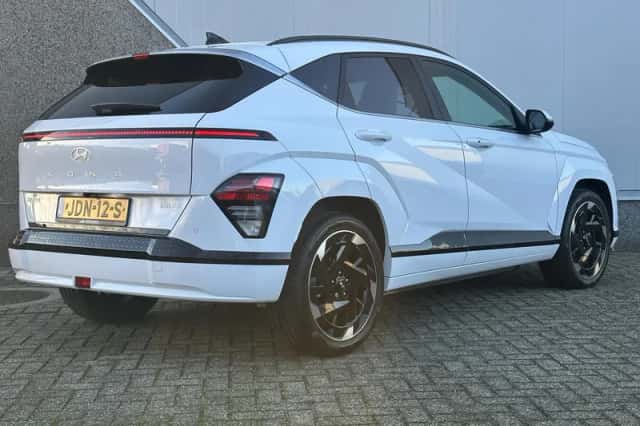 Hyundai Kona (2025) thumbnail 3