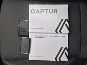 Renault Captur (2023) thumbnail 6