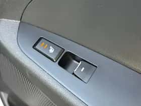 Hyundai Tucson (2015) thumbnail 31