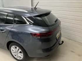 Renault Mégane (2022) thumbnail 36