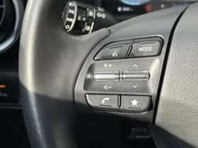 Hyundai Kona (2022) thumbnail 9