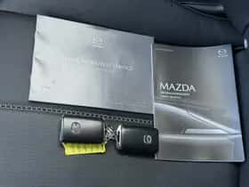 Mazda MX-5 (2023) thumbnail 4