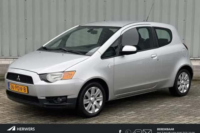 Mitsubishi Colt (2011)