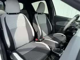 Toyota Yaris (2017) thumbnail 7