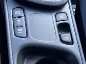 Toyota Yaris Cross (2025) thumbnail 34