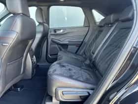 Ford Kuga (2023) thumbnail 10
