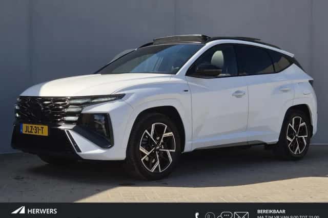 Hyundai Tucson (2024) thumbnail 1