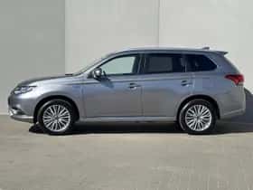 Mitsubishi Outlander (2020) thumbnail 8