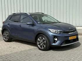Kia Stonic (2018) thumbnail 5