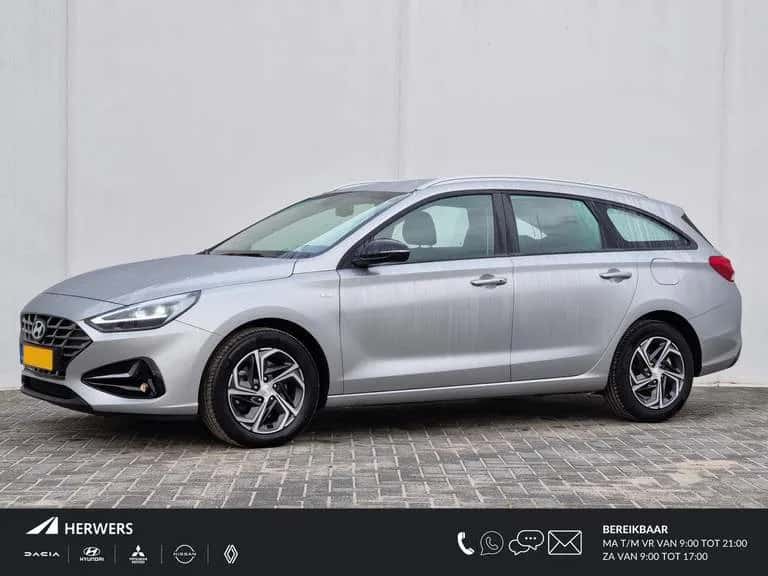 Hyundai i30 (2023) — foto 1
