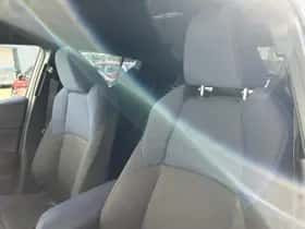 Toyota C-HR (2017) thumbnail 24