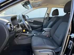 Hyundai Kona (2023) thumbnail 8