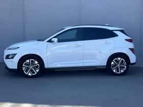 Hyundai Kona (2023) thumbnail 9