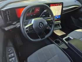 Renault Mégane E-Tech (2024) thumbnail 14