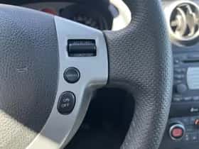 Nissan Qashqai (2008) thumbnail 11