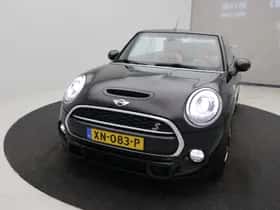MINI Cabrio (2018) thumbnail 16