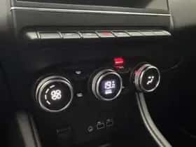 Renault Captur (2023) thumbnail 16