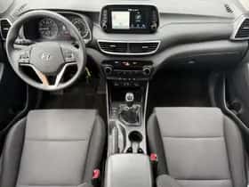 Hyundai Tucson (2019) thumbnail 2