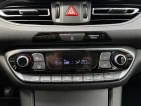 Hyundai i30 (2022) thumbnail 24