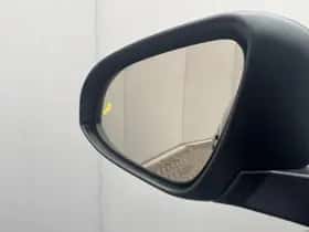 Toyota C-HR (2021) thumbnail 47