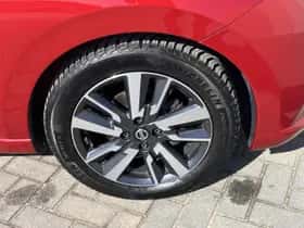 Nissan Micra (2018) thumbnail 4