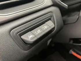 Renault Captur (2021) thumbnail 32