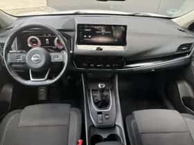 Nissan Qashqai (2023) thumbnail 2