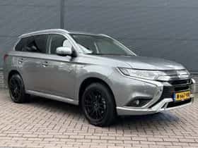 Mitsubishi Outlander (2021) thumbnail 5