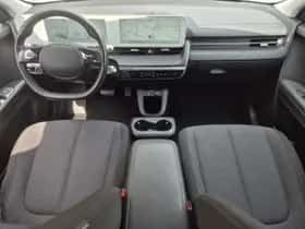 Hyundai Ioniq 5 (2022) thumbnail 2