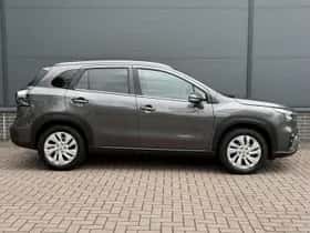 Suzuki S-Cross (2023) thumbnail 17