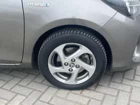 Toyota Yaris (2016) thumbnail 15