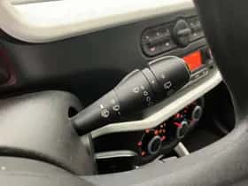 Renault Twingo (2017) thumbnail 27